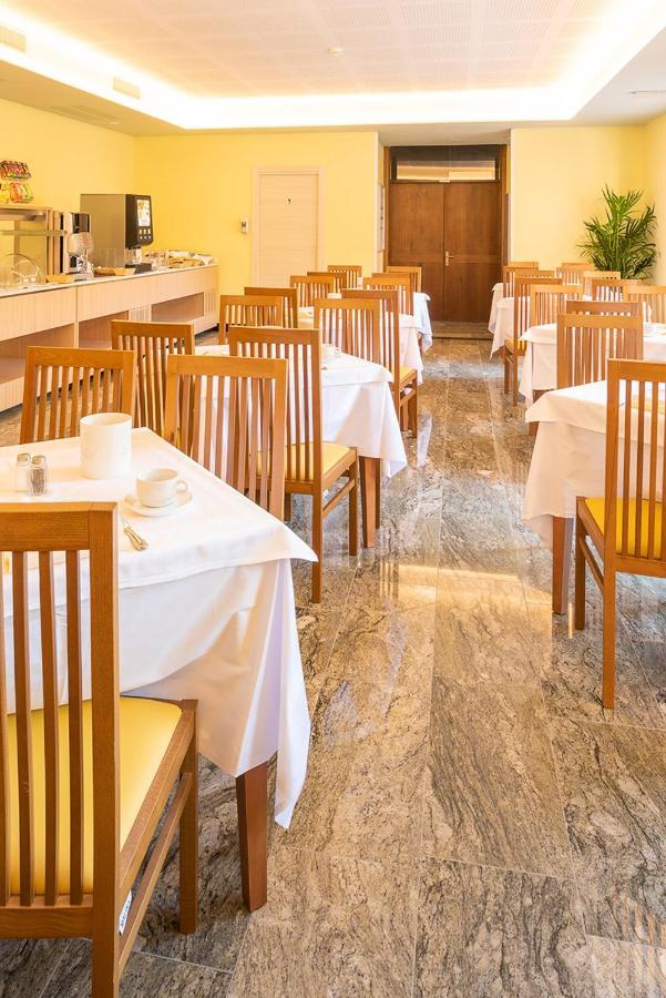 Hotel Centrale Garda  Eksteriør billede