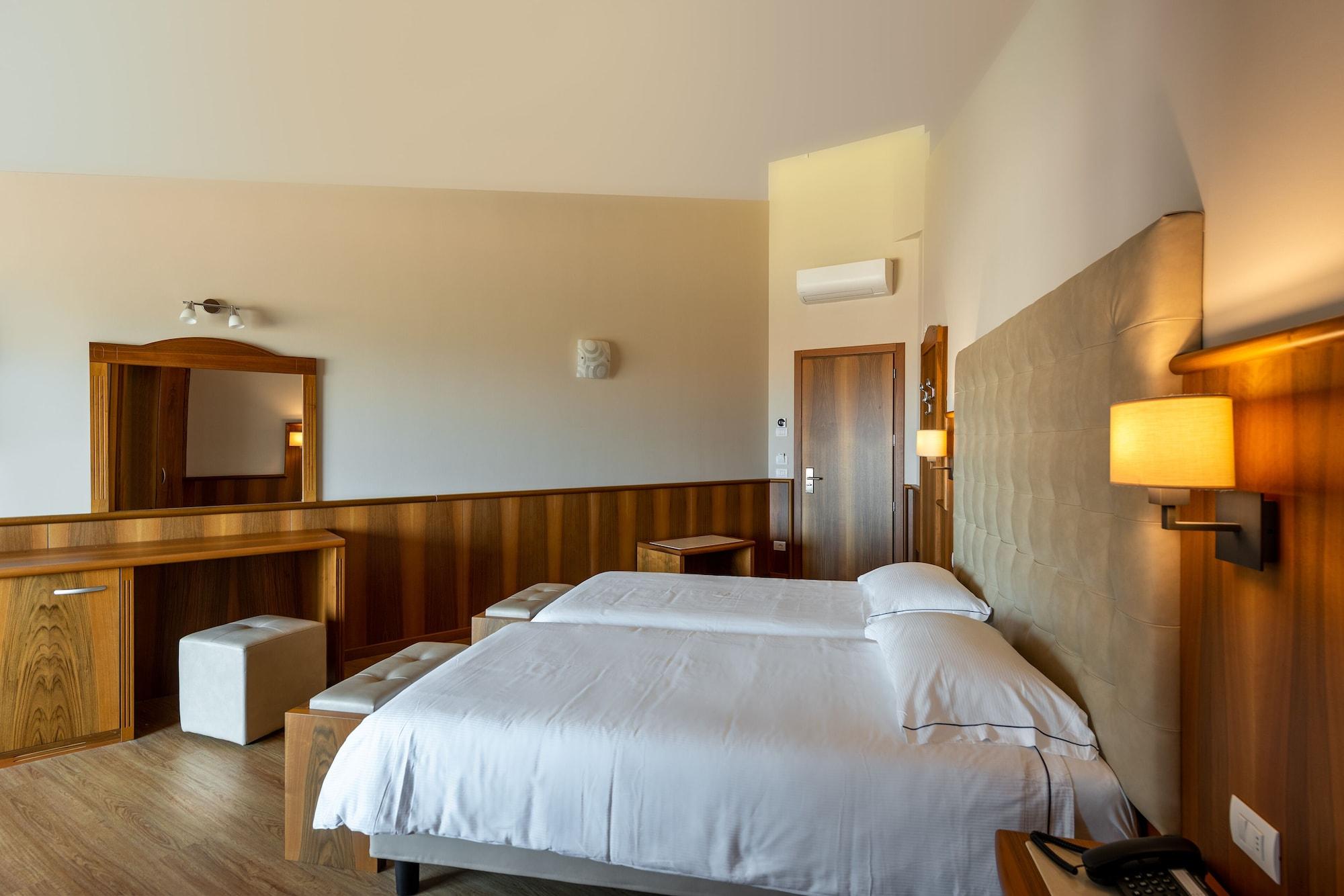 Hotel Centrale Garda  Eksteriør billede