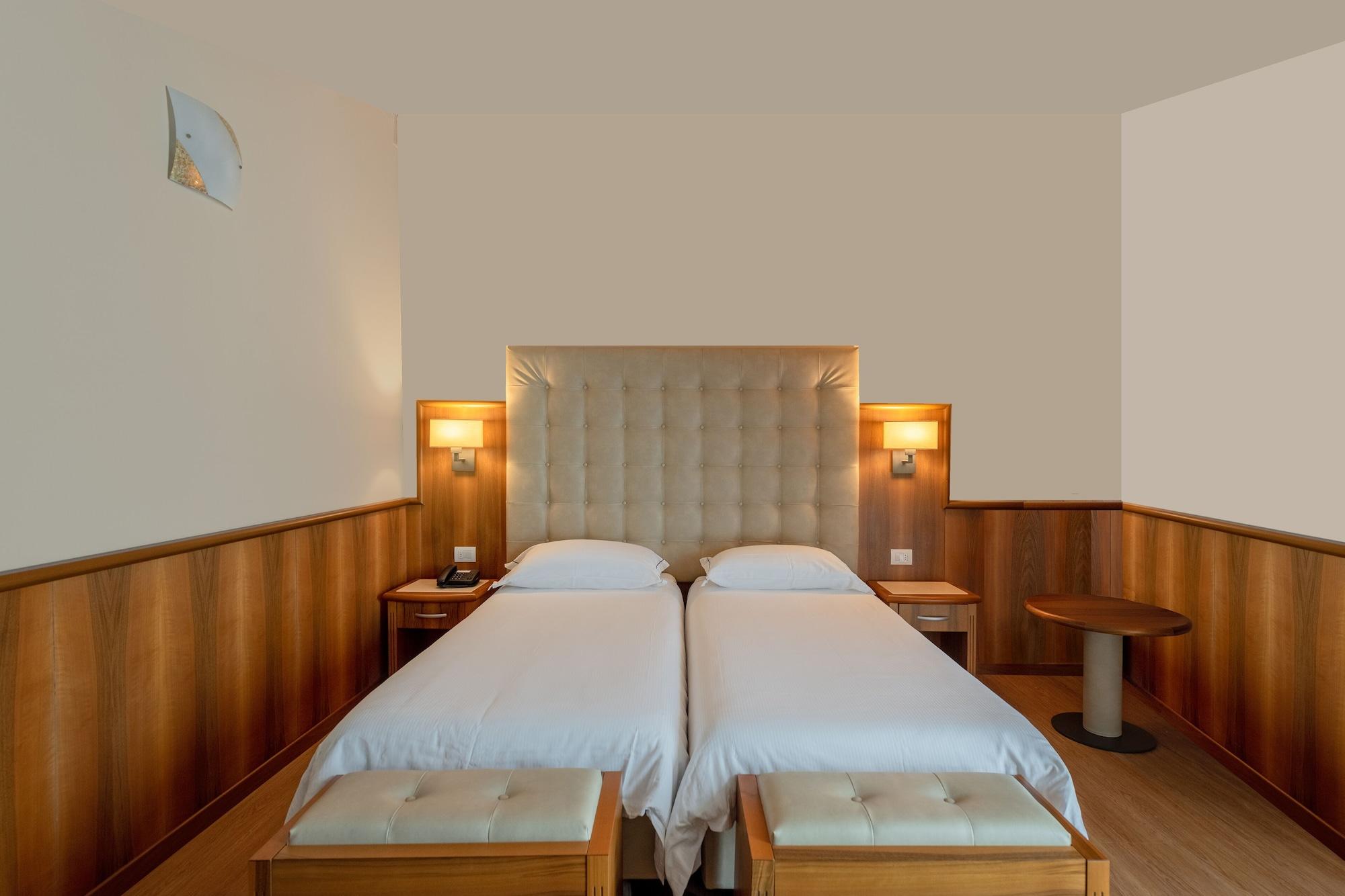Hotel Centrale Garda  Eksteriør billede