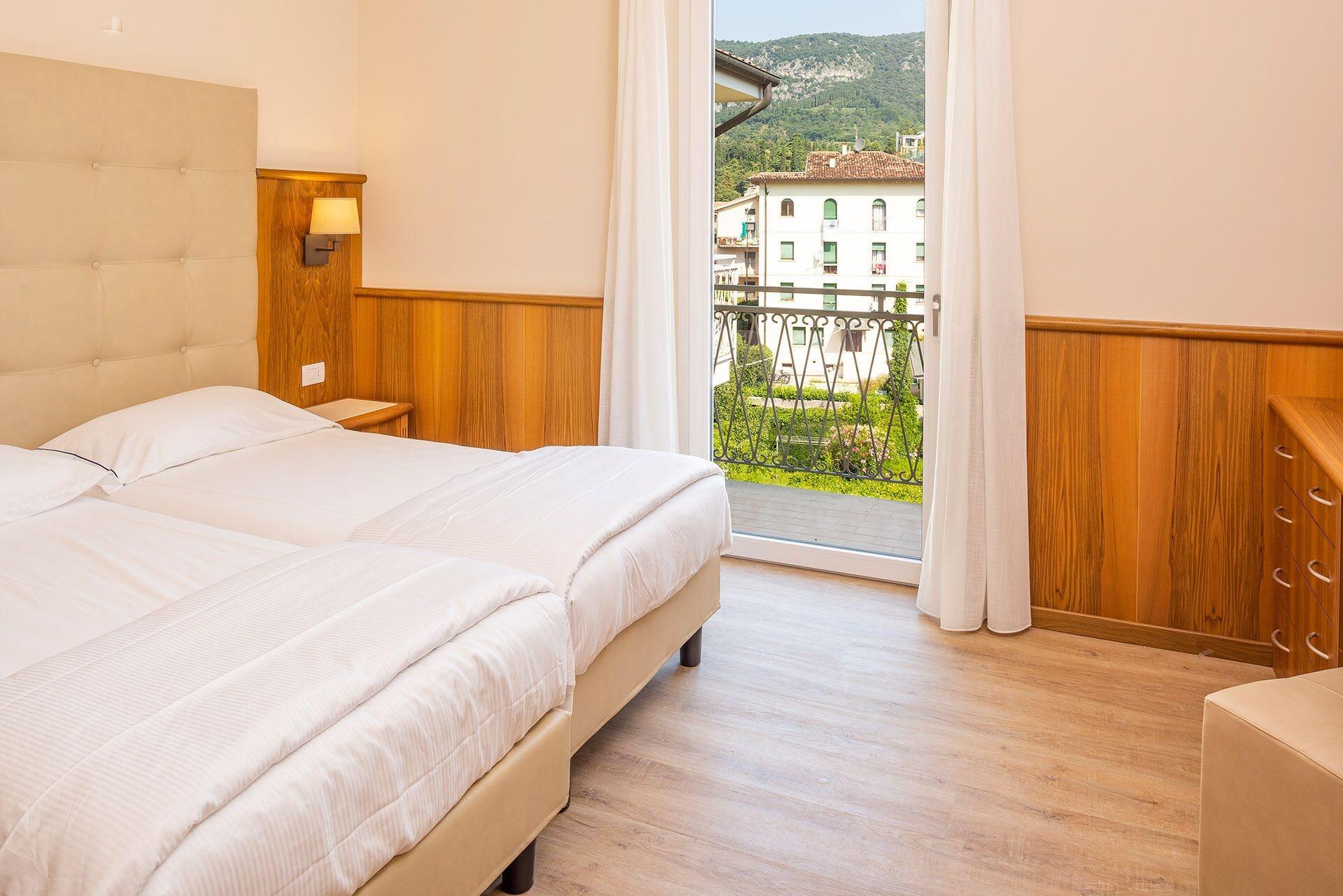 Hotel Centrale Garda  Eksteriør billede
