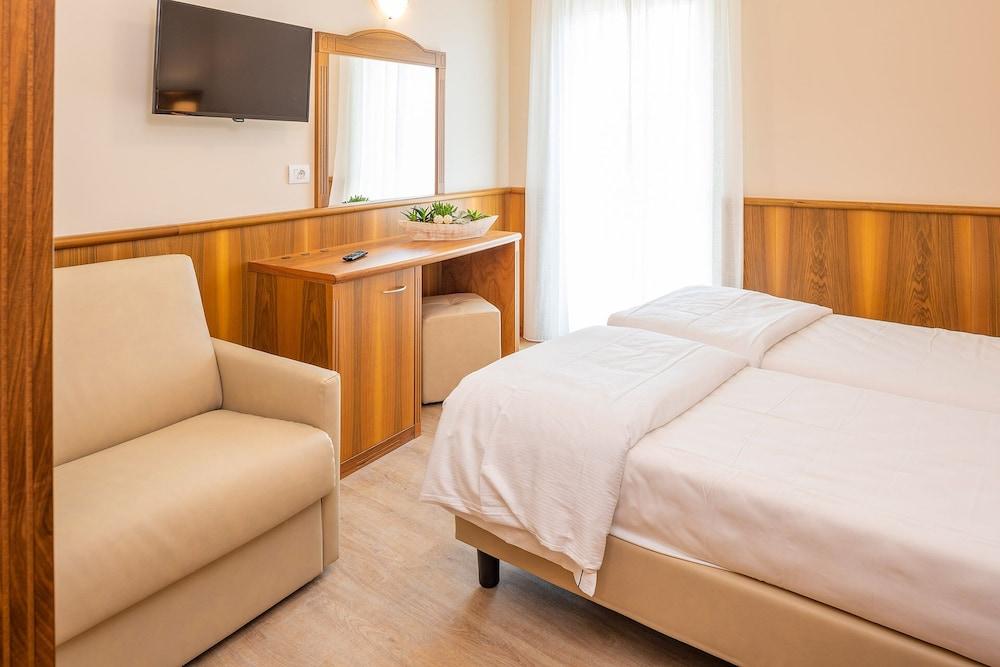 Hotel Centrale Garda  Eksteriør billede
