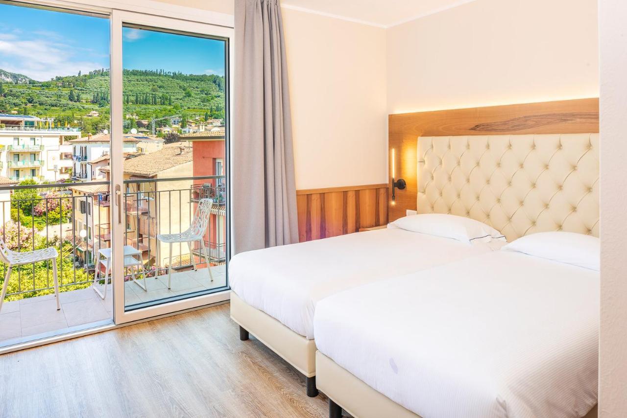 Hotel Centrale Garda  Eksteriør billede